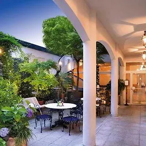 Gloria & Avenue Hotel